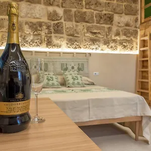 suite-zaccaria.hotelsalgherosardinia.com/